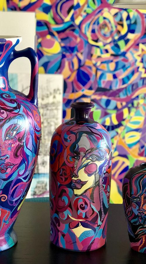 Blue Glitter Vase by Maria Susarenko