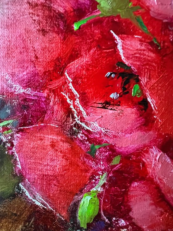 Vibrant poppy bouquet in English cottage