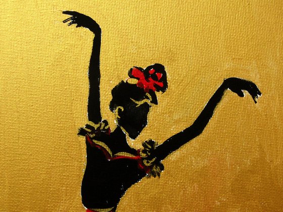 Dancer in gold