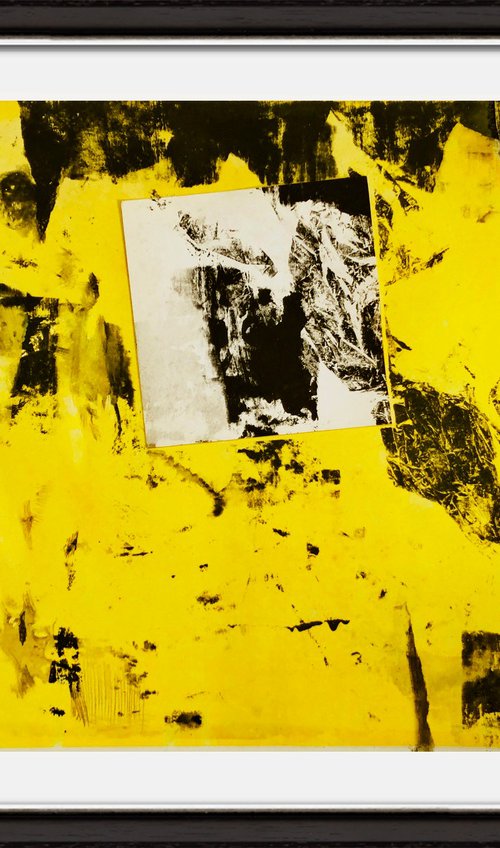 Yellow spark by Julia Skrypnyk