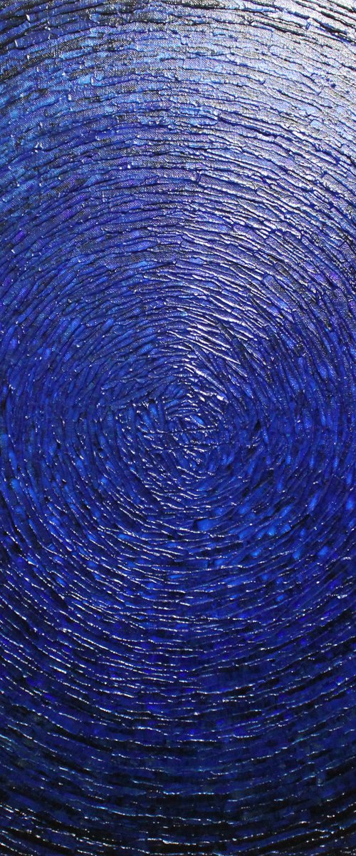 Dark blue shine by Jonathan Pradillon