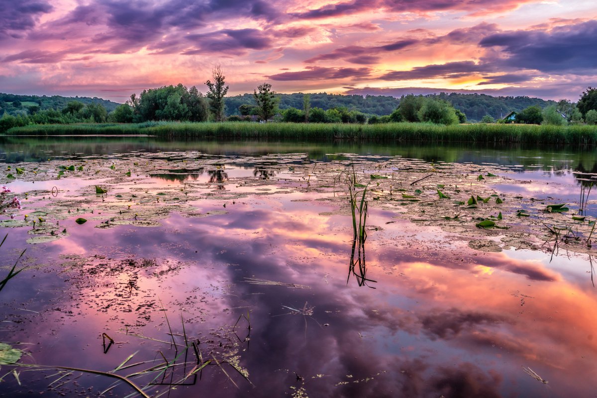 Dramatic sunset by Vlad Durniev Photographer