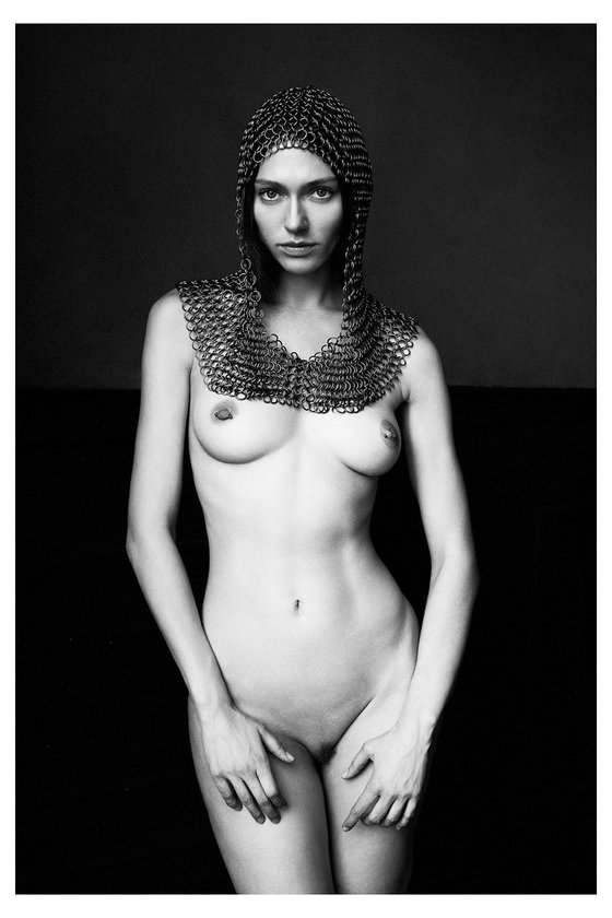 Lady with chainmail. Nude