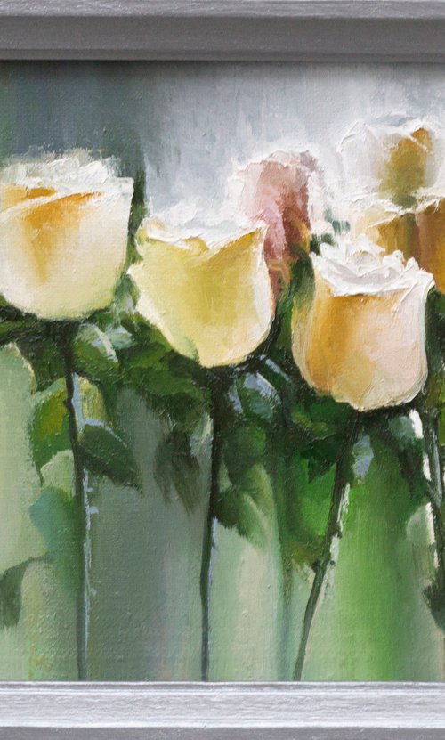 CREAM ROSES by Oleksii Vylusk