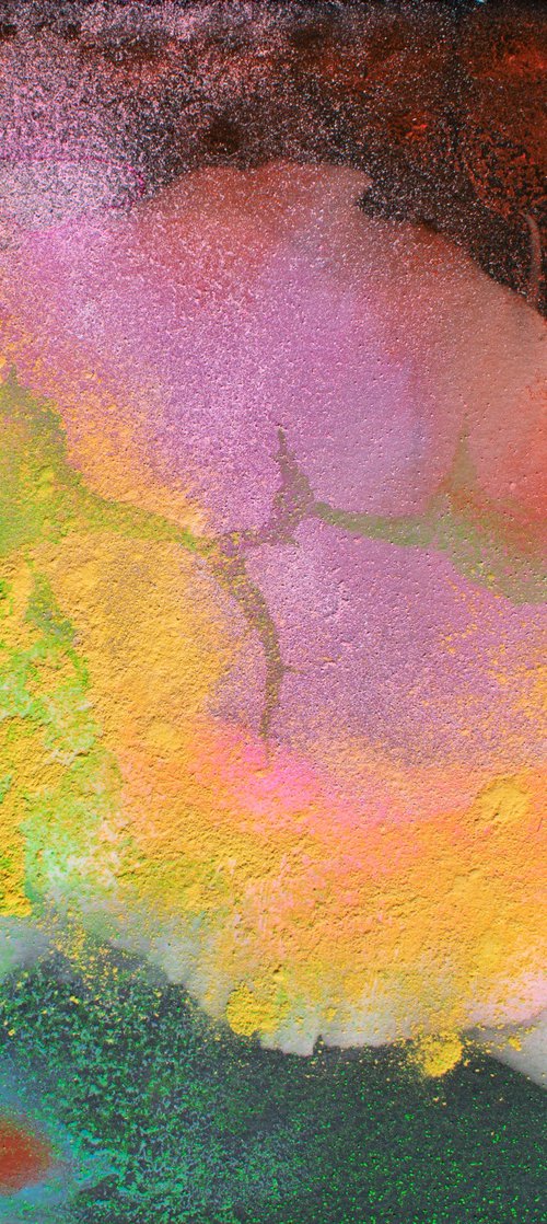 Fluorescent flower by Milena Nicosia