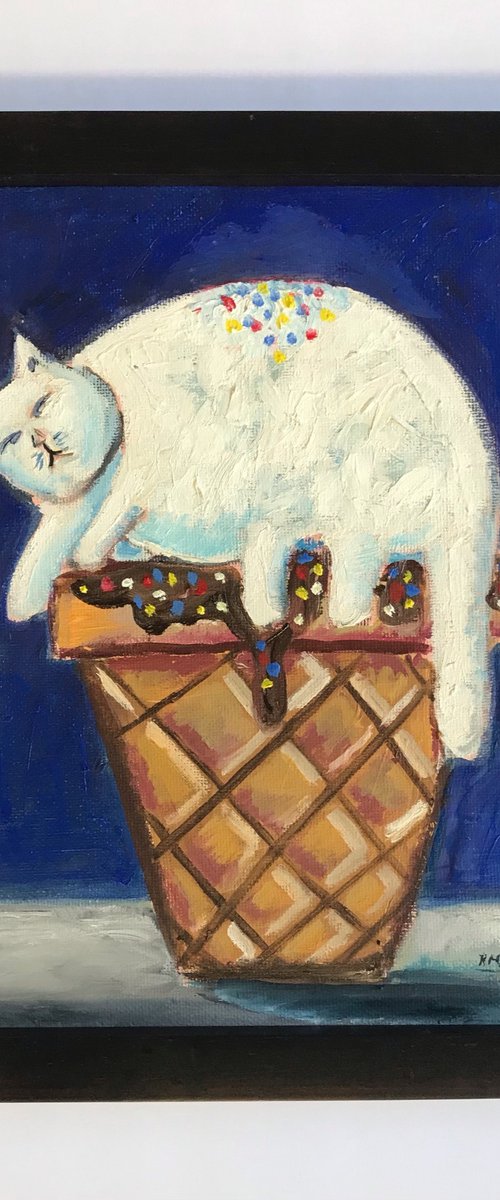 Big Ice Cream Cat by Roberto Munguia Garcia