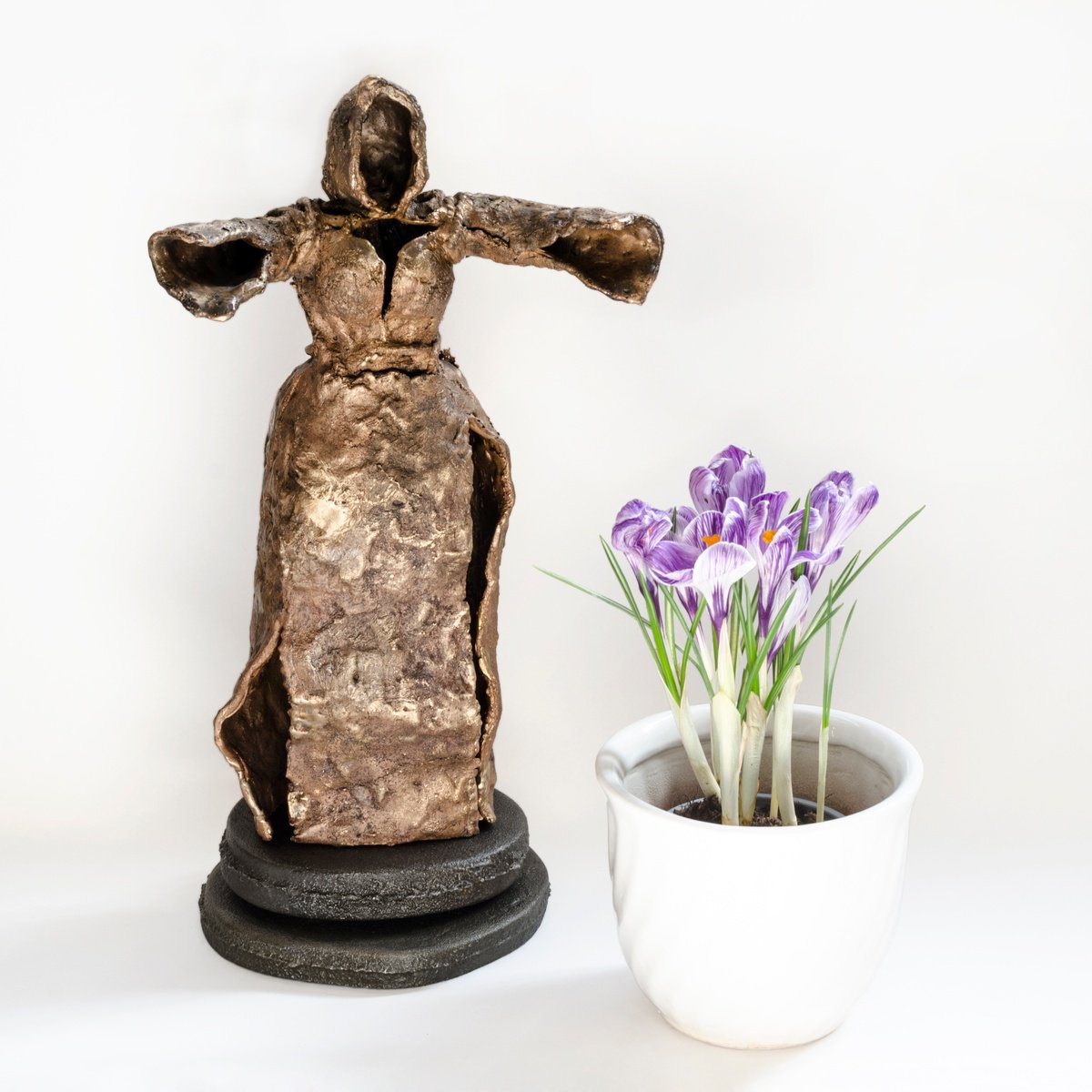 Naive Portrait Sculpture By Nikolay Marinov, 8 X 15", Torbalani - Female Figure, Original Artwork