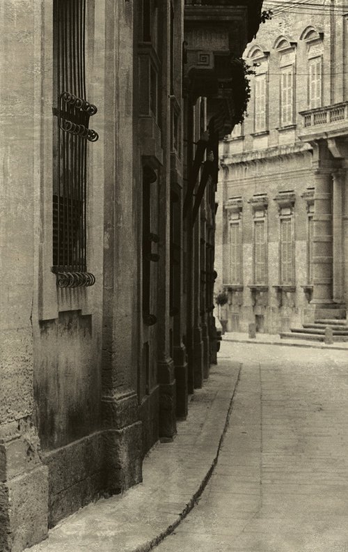 Mdina - silent city by Jacek Falmur