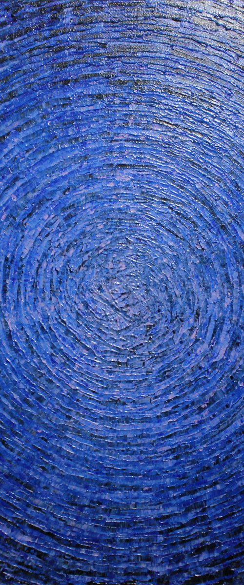 Pale purple blue shine by Jonathan Pradillon