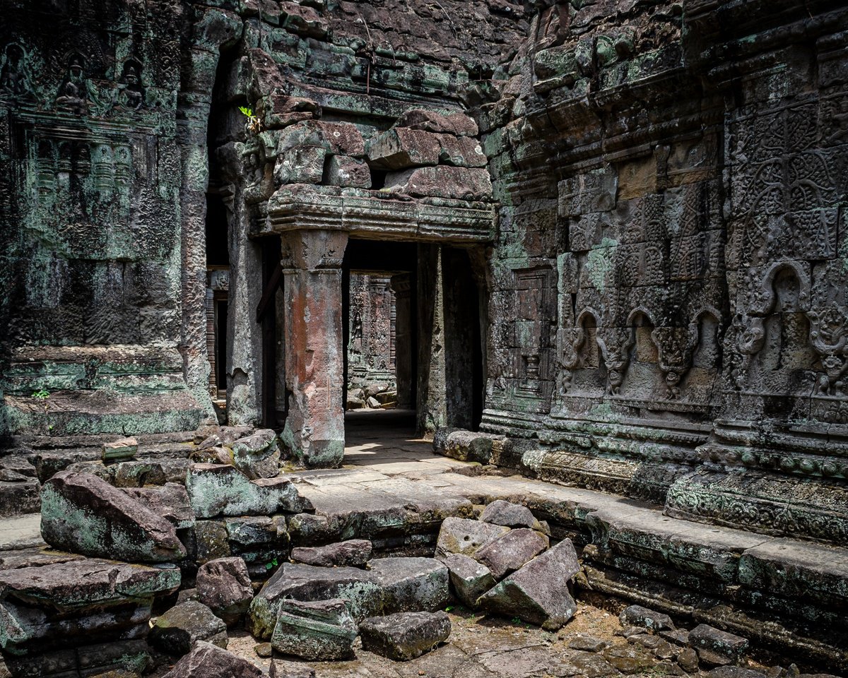 Photorealistic Cityscapes Photograph By Serge Horta, 15 X 12", Angkor Series No.10, Original Artwork