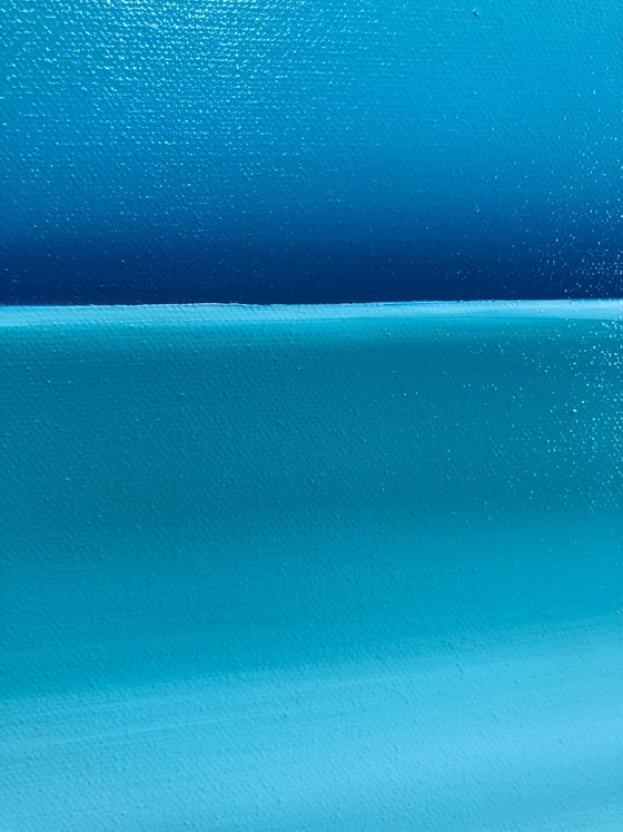 Ocean waves turquoise horizon