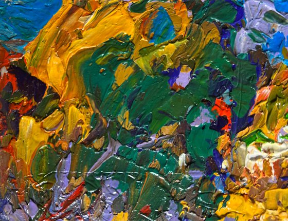 Alley in the autumn park