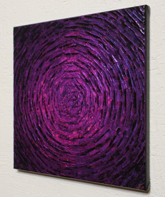 Purple concentric shine