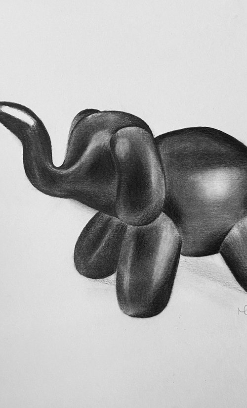 Balloon elephant by Maxine Taylor