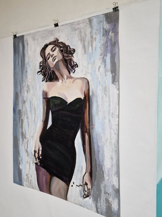Lady in black dress