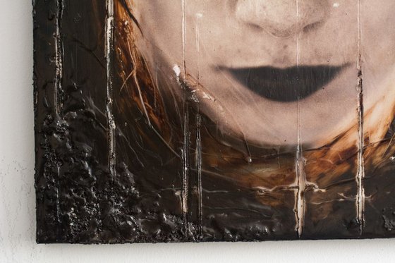 "Soul crush" (40x40x3cm) - Unique portrait artwork on wood (abstract, portrait, gouache, original, painting, coffee, debris, acrylic, oil, watercolor, encaustics, beeswax, resin, wood)