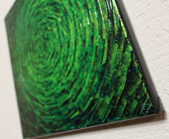 Bright green concentric shine