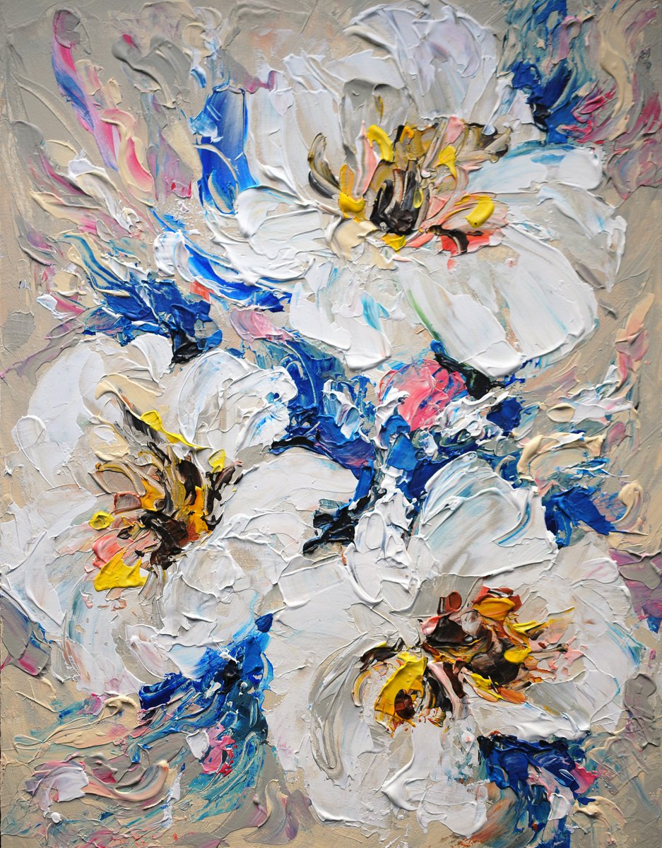 Abstract White Flowers painting by Liubov Kvashnina