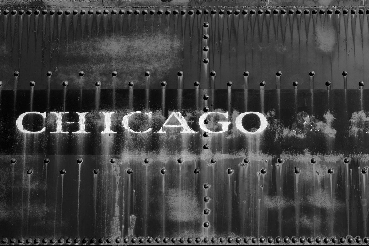 Chicago & by Robert Tolchin