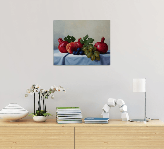 Still life with autumn fruits(50x40cm, oil painting, ready to hang)
