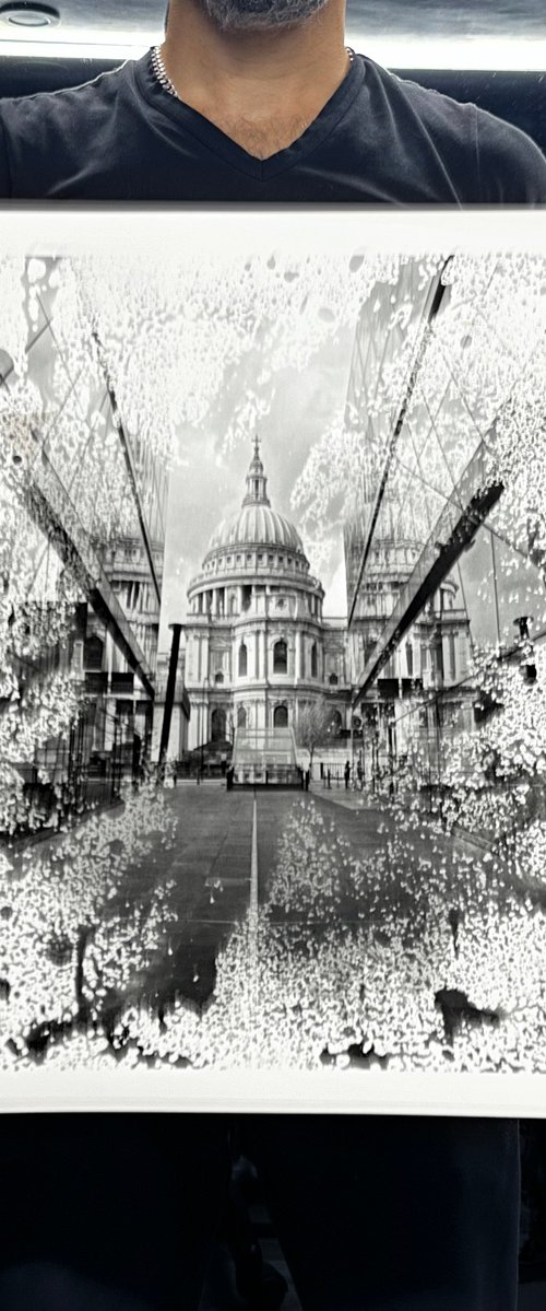 St Paul's Reflections - 3 of 8 by Giacomo Mantovani