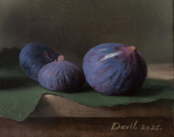 Black and green figs