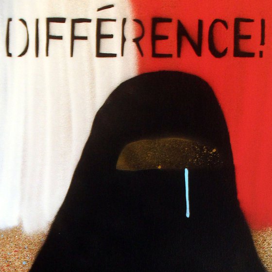 Vive la différence (on a box canvas).