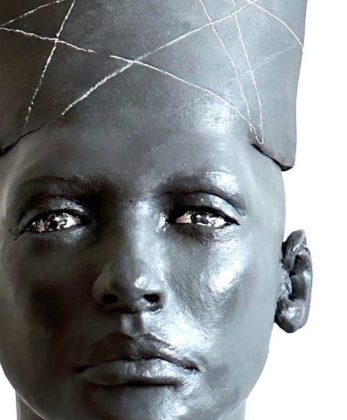 The Head - ceramic sculpture by Aga Koncka