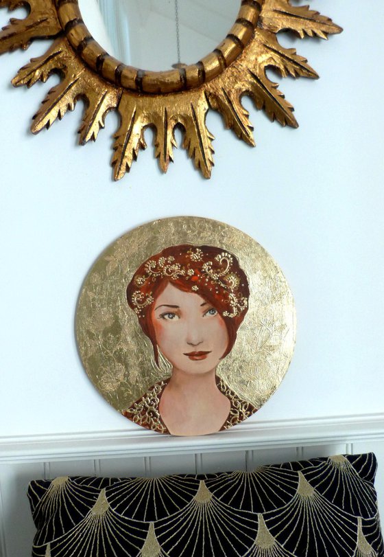 Berenice Gold.  wood round artwork 30cm.