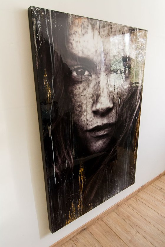 "Eline" (160x106x5cm) - Unique XL portrait artwork on wood (abstract, portrait, gold, original, epoxy, painting, XL, unique artwork)