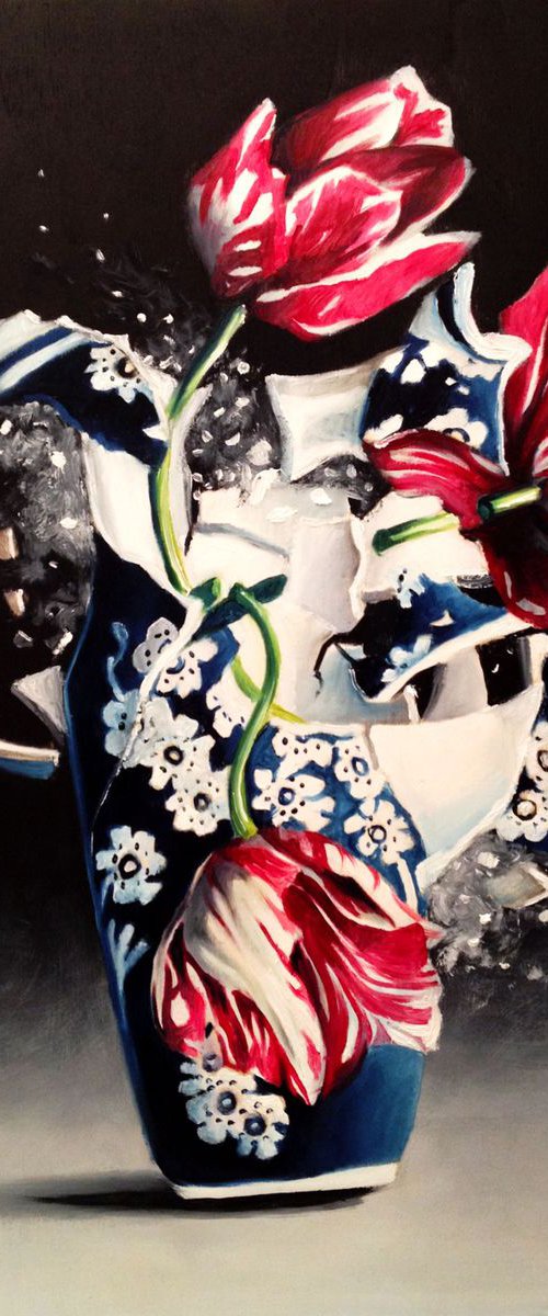 Still life...Broken- original painting oil on wood - 30 x 40 cm (12' x 16') by Valentina Toma' aka Zoe Chigi