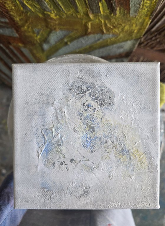 White Little story VIII