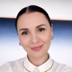 Visit Larissa Uvarova shop