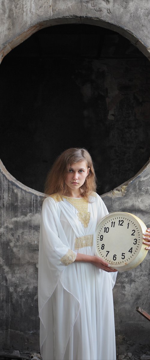 Time Angel 1 by Stanislav Vederskyi