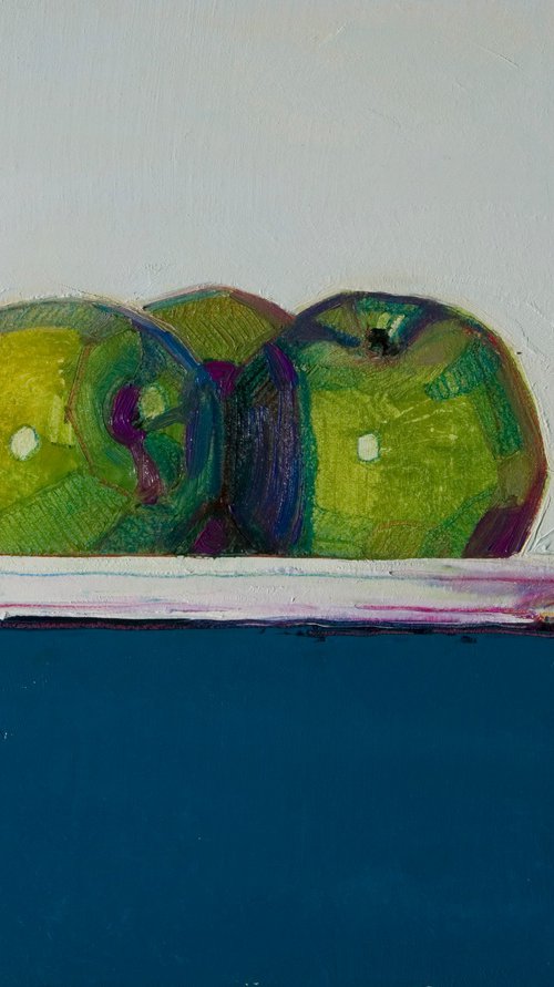 apples on blue by Olivier Payeur