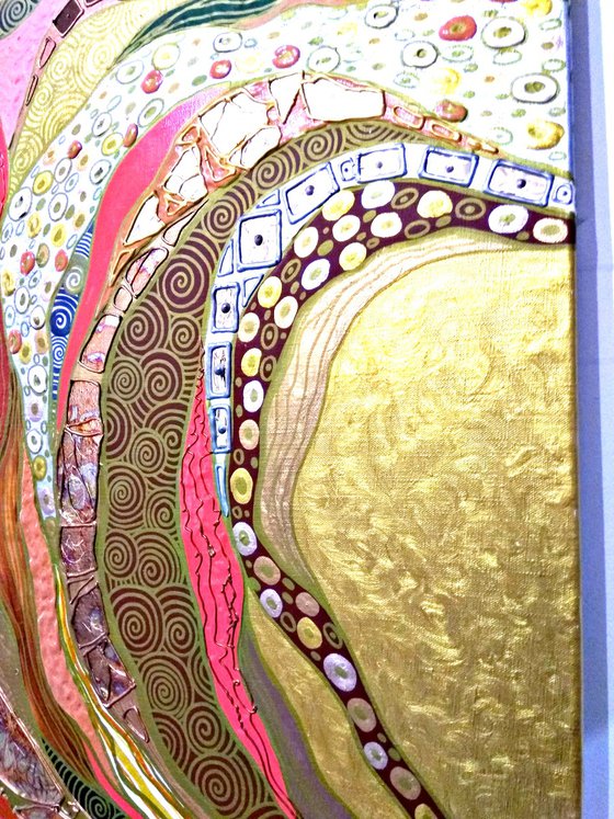 Coral sunset - Relief pink and gold large abstract painting