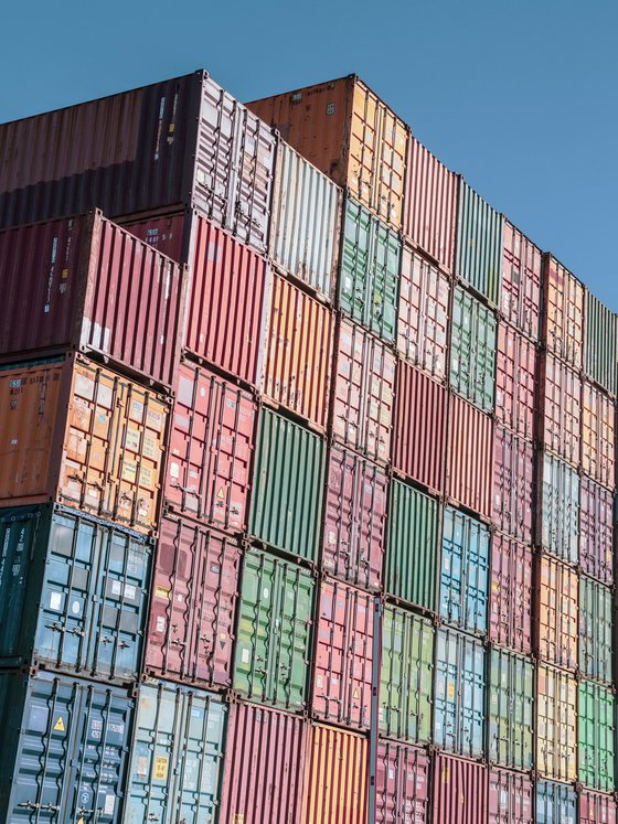 RAINBOW OF CONTAINERS