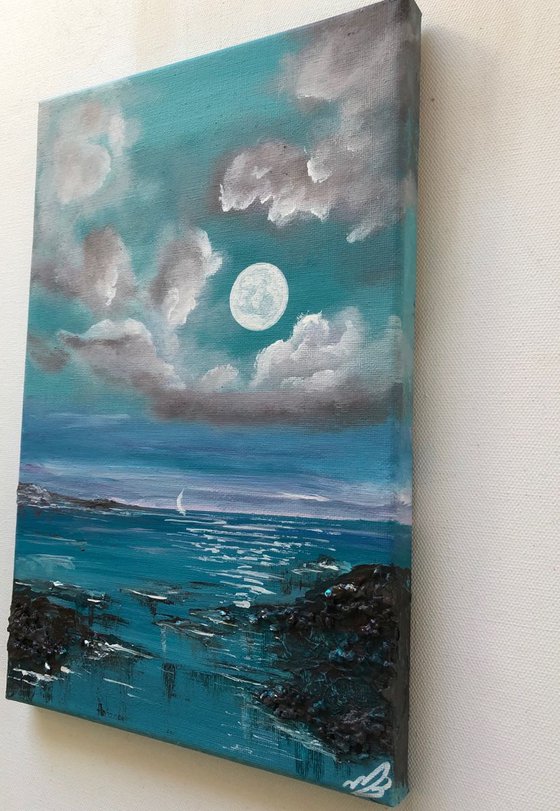 Super moon over the sea