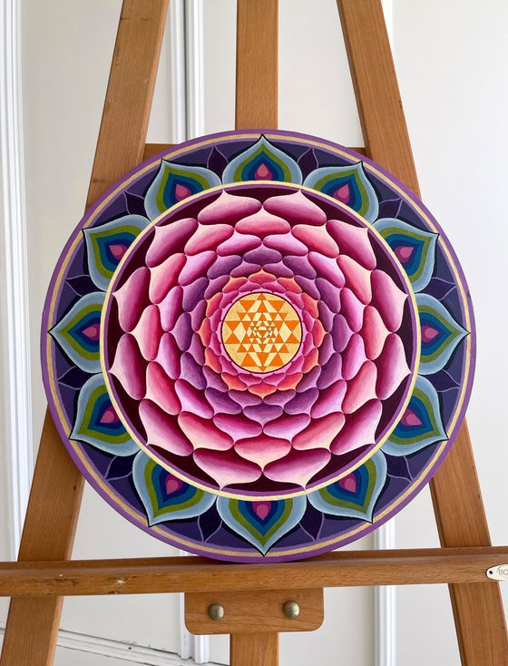 Sri Yantra Unfolding Lotus (Round)