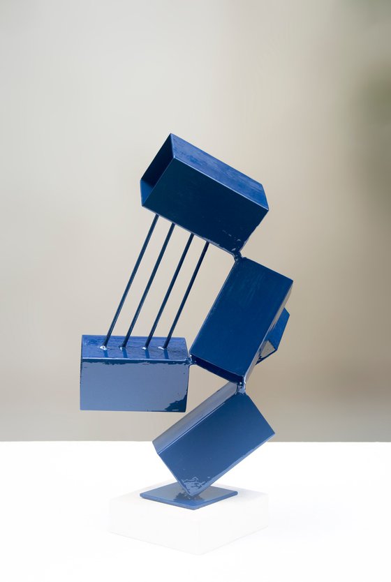 Tensioned Cubic Spaces I