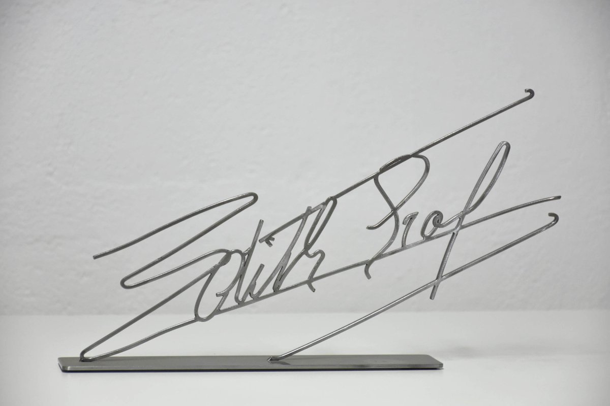 Urban And Pop Portrait Sculpture By Yannick Bouillault, 16 X 9", Messages D