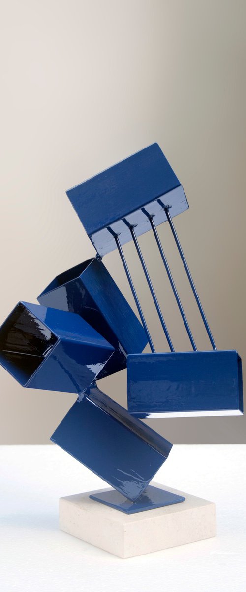 Tensioned Cubic Spaces I by Roberto Canduela Luengo