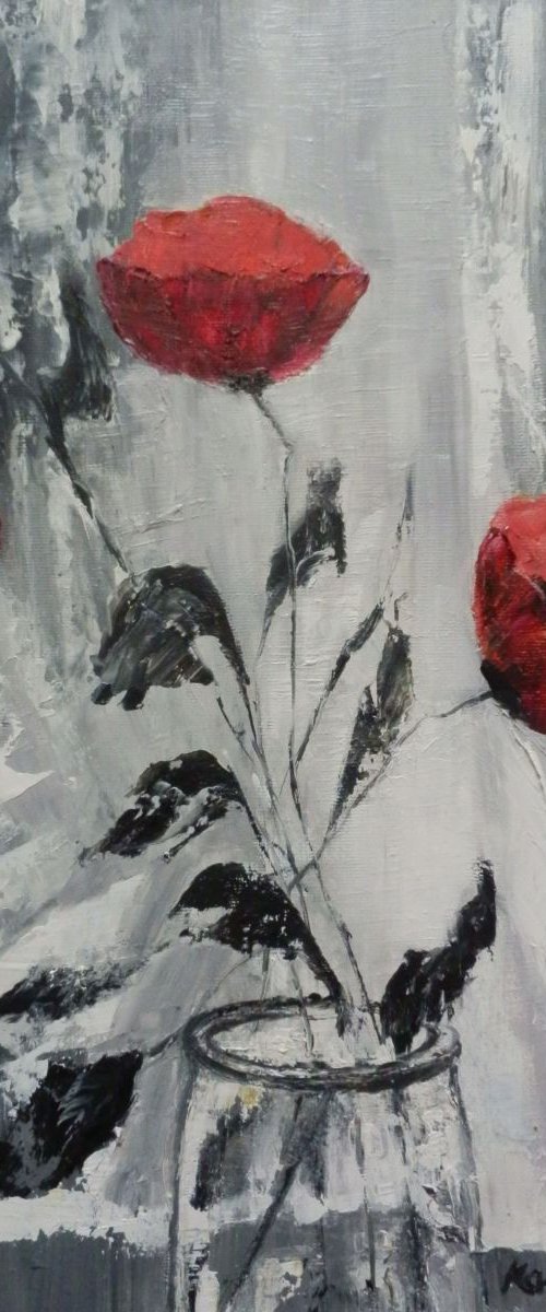 In white and black by Maria Karalyos
