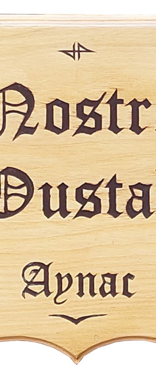 carved panel: Nostre Oustal, Aynac by Jonathan Pradillon