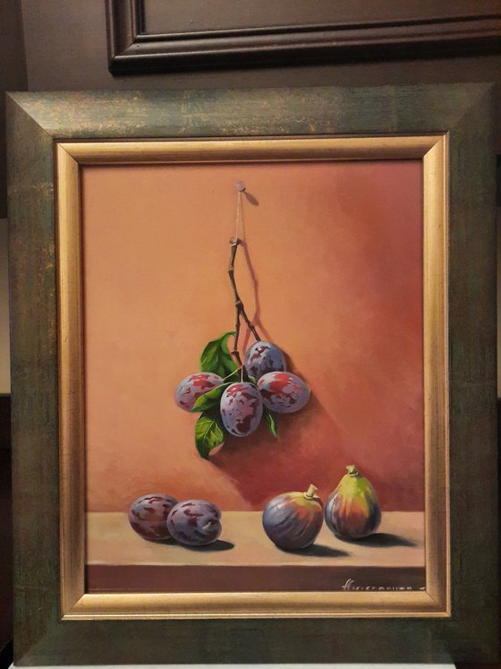 Still life plums and figs (24x30cm, oil painting, ready to hang)