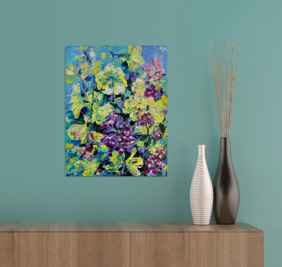 Mallow and phlox - Sunny joy, 35*45cm, impressionistic flowers oil painting in yellow and violet, purple, sunny mood