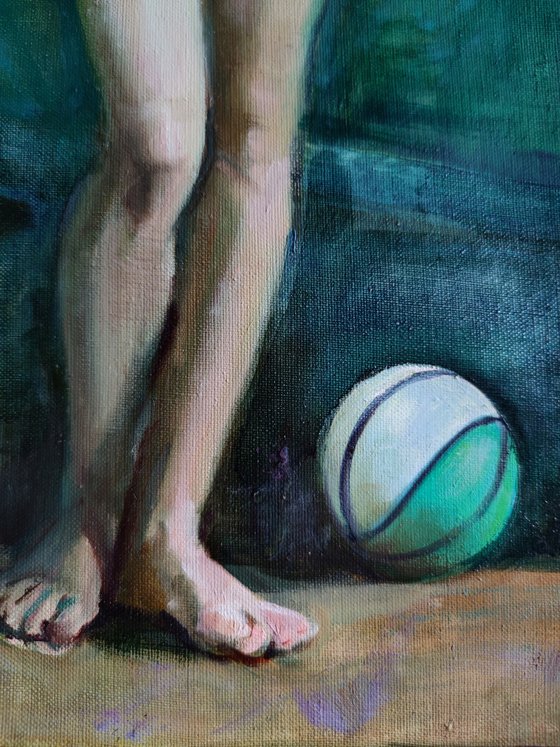Nude with a basketball