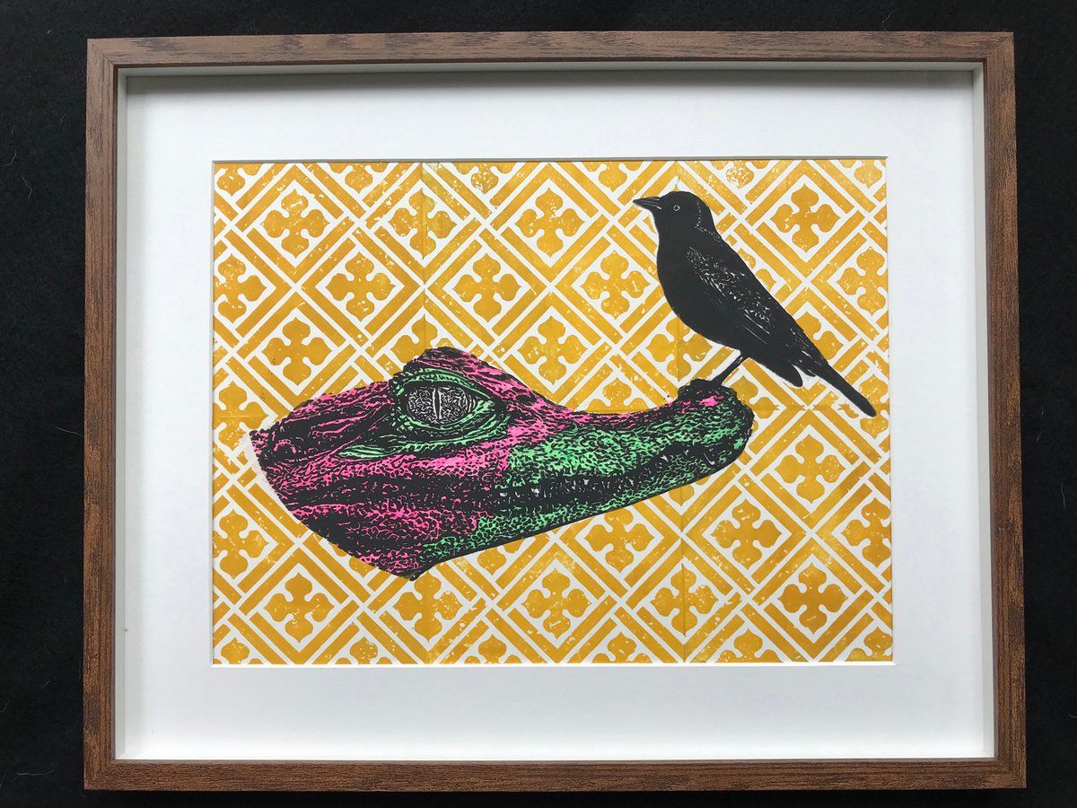 Colourful Alligator and black bird by Greg Linocuts