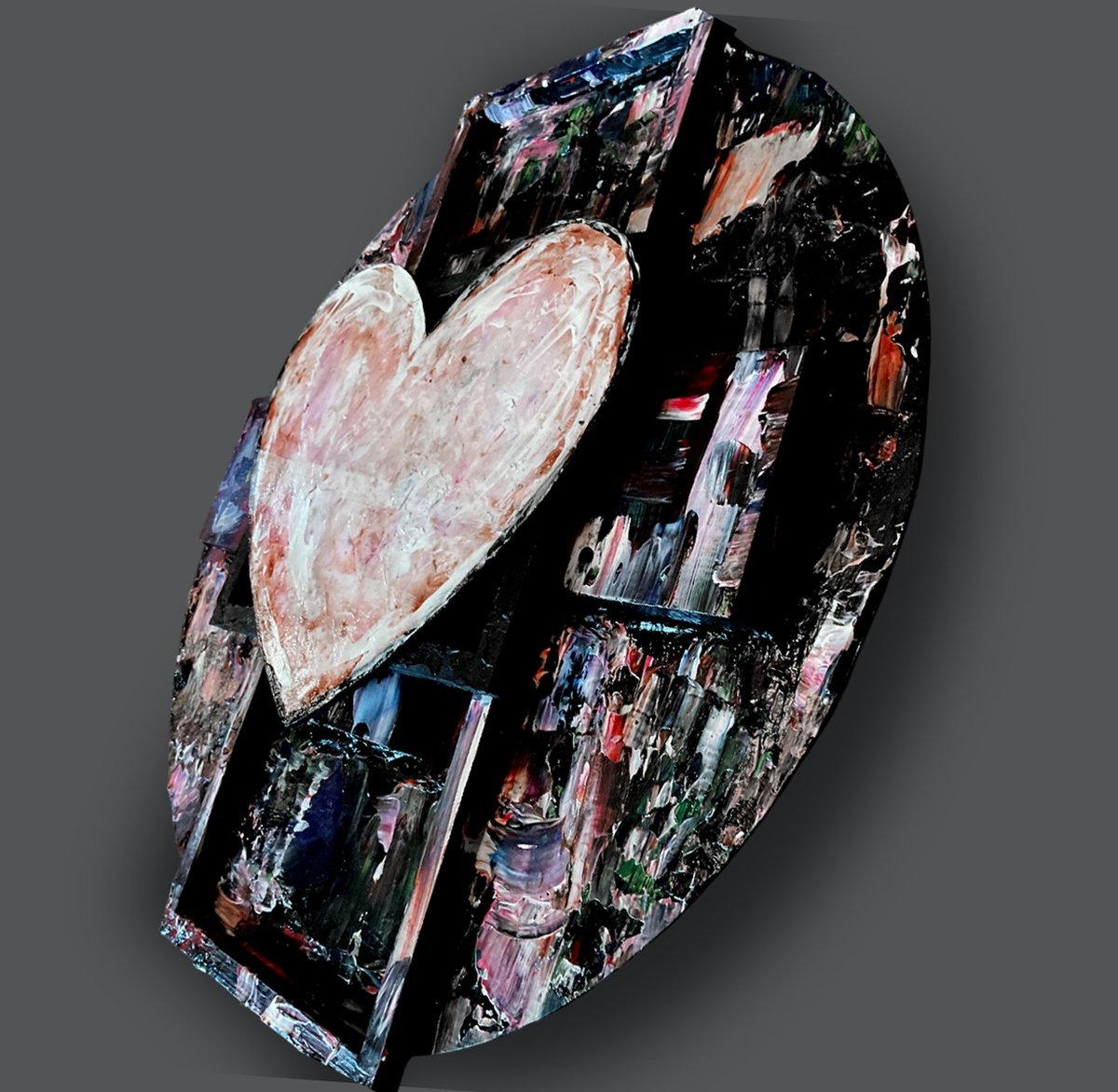 Urban And Pop Sculpture , Heart