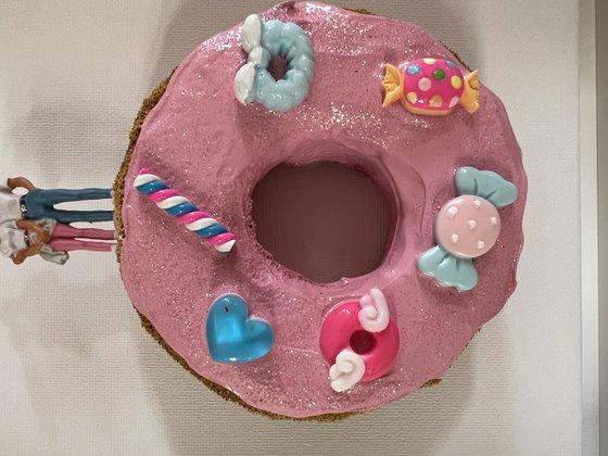 Freedom People ,,Pinky Donut’‘ Eka Peradze Art